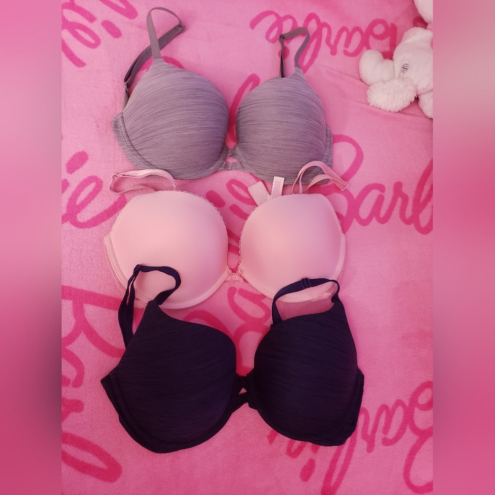 Victoria's Secret Bras 34DD